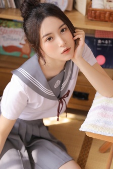 涨精装满肚子用塞子堵住上学